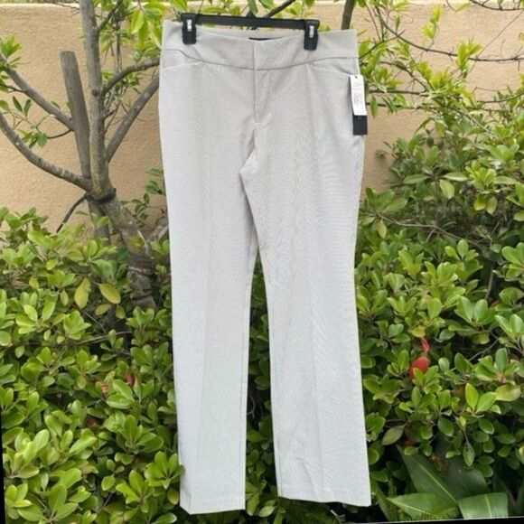 NWT New Liverpool Graham Bootcut Trouser Ministripe White w/Black Stripe Sz 10 - Picture 1 of 8
